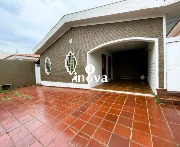 Casa com 3 Quartos à venda, 190m² no São Benedito, Uberaba