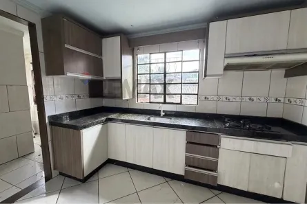 Casa com 3 Quartos à venda, 200m² no 14 de Novembro, Cascavel