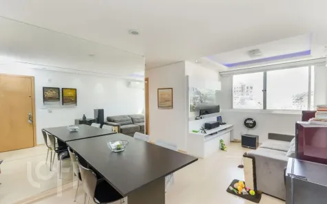 Apartamento com 3 Quartos à venda, 68m² no Jardim Carvalho, Porto Alegre