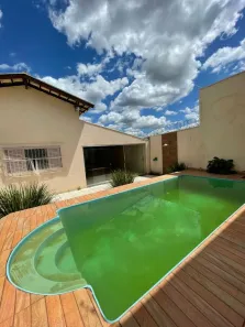Casa com 3 Quartos à venda, 205m² no Jardim São Bento, Uberaba