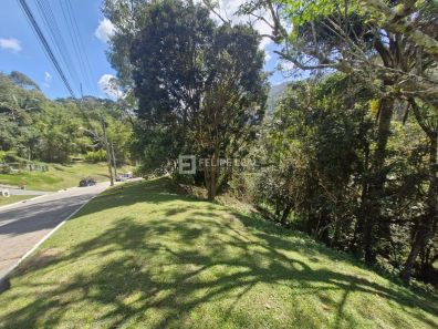 Lote/Terreno à venda, 842m² no Itacorubi, Florianópolis