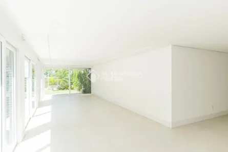 Apartamento com 3 Quartos para alugar, 311m² no Vila Assunção, Porto Alegre