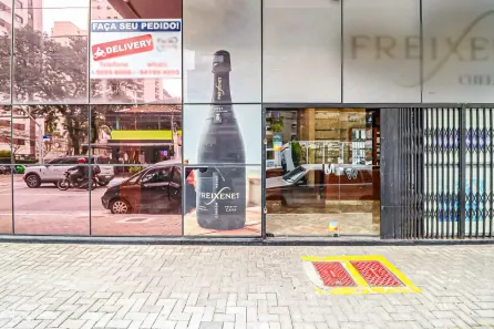 Ponto Comercial para alugar, 206m² no Indianópolis, São Paulo