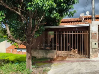 Casa com 2 Quartos à venda, 117m² no Jardim Paris, Londrina