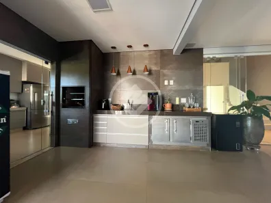 Casa de Condomínio com 4 Quartos à venda, 360m² no Nova Uberlândia, Uberlândia
