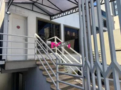 Prédio Comercial com 6 Quartos à venda, 270m² no Vila Vianelo, Jundiaí