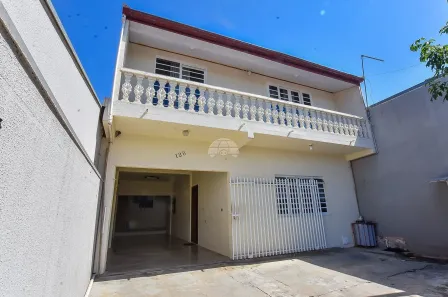Sobrado com 4 Quartos à venda, 160m² no Sítio Cercado, Curitiba