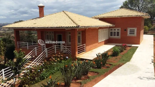 com 4 Quartos à venda, 300m² no Centro, Mateus Leme