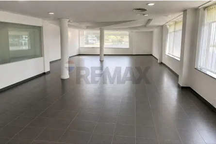 Ponto Comercial à venda, 213m² no Praia do Canto, Vitória