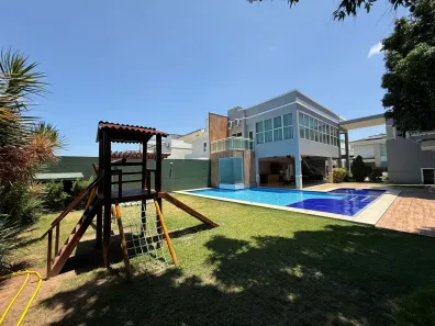 Casa de Condomínio com 4 Quartos à venda, 200m² no Centro, Eusébio