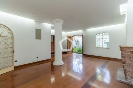 Casa com 8 Quartos à venda, 500m² no Aclimação, São Paulo