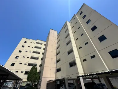 Apartamento com 3 Quartos para alugar, 70m² no Presidente Kennedy, Fortaleza