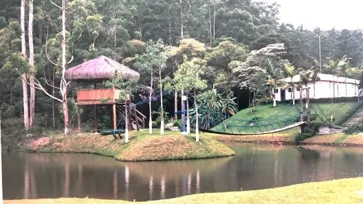 Fazenda/Sítio com 4 Quartos à venda, 1000m² no Centro, Ibiúna