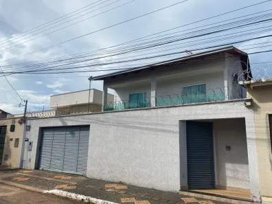Casa com 4 Quartos à venda, 287m² no Goiânia 2, Goiânia