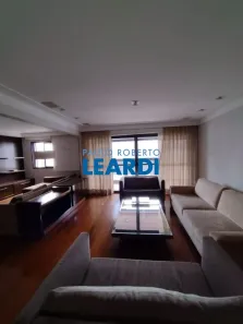 Apartamento com 3 Quartos à venda, 240m² no Moema, São Paulo