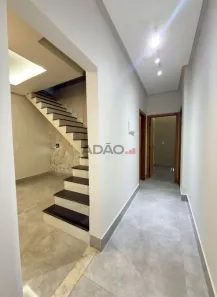 Sobrado com 5 Quartos à venda, 280m² no Village Santa Rita, Goiânia