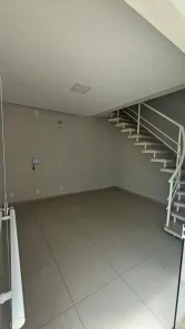 Prédio Comercial com 3 Quartos para alugar, 590m² no Praia Comprida, São José