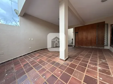 Ponto Comercial para alugar, 338m² no Cazeca, Uberlândia