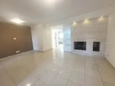 Casa de Condomínio com 3 Quartos para alugar, 160m² no Tamboré, Santana de Parnaíba
