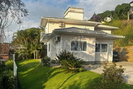 Casa com 6 Quartos à venda, 80m² no Costeira do Pirajubaé, Florianópolis