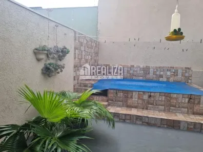 Casa com 2 Quartos à venda, 139m² no Jardim Esplanada, Uberaba
