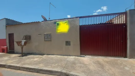 Casa com 2 Quartos à venda, 86m² no Santa Maria, Brasília