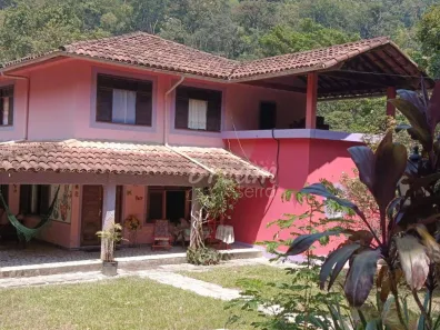 Casa com 6 Quartos à venda, 672m² no Centro, Guapimirim