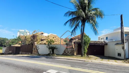 Casa com 4 Quartos para venda ou aluguel, 540m² no Riviera Fluminense, Macaé