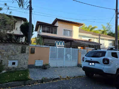 Casa de Condomínio com 3 Quartos à venda, 190m² no Badu, Niterói