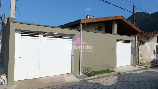 Casa com 2 Quartos à venda, 140m² no Jardim Casa Branca, Caraguatatuba