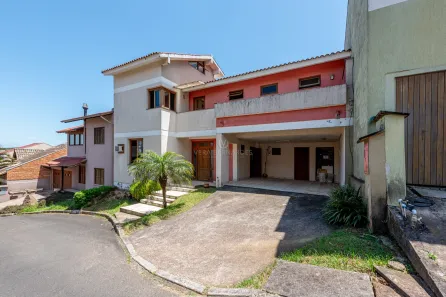 Casa de Condomínio com 4 Quartos à venda, 268m² no Cavalhada, Porto Alegre