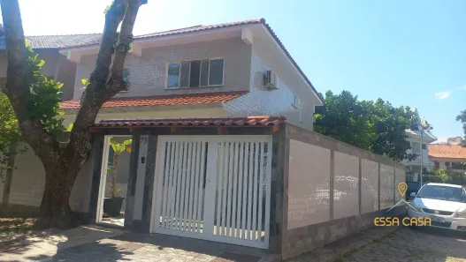 Casa de Condomínio com 5 Quartos à venda, 240m² no Barra da Tijuca, Rio de Janeiro