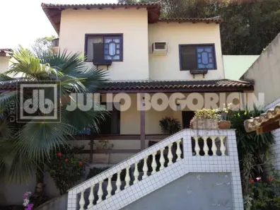 Casa de Condomínio com 3 Quartos à venda, 230m² no Pechincha, Rio de Janeiro