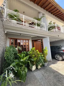 Sobrado com 5 Quartos à venda, 380m² no Guará II, Brasília