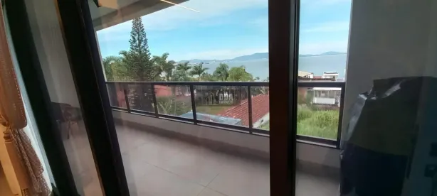 Casa com 4 Quartos à venda, 368m² no Ponta de Baixo, São José