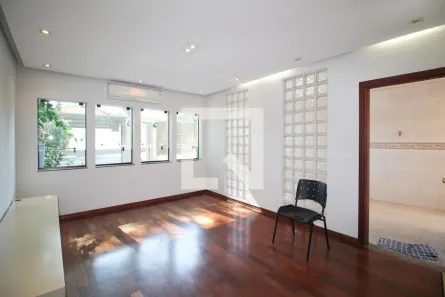 Casa com 3 Quartos à venda, 160m² no Planalto Paulista, São Paulo