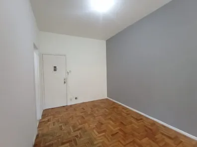 Apartamento com 1 Quarto para alugar, 40m² no Laranjeiras, Rio de Janeiro