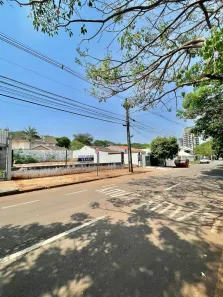 Lote/Terreno à venda, 450m² no Zona 08, Maringá