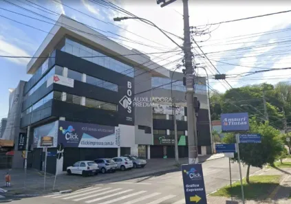 Sala Comercial para alugar, 650m² no Azenha, Porto Alegre