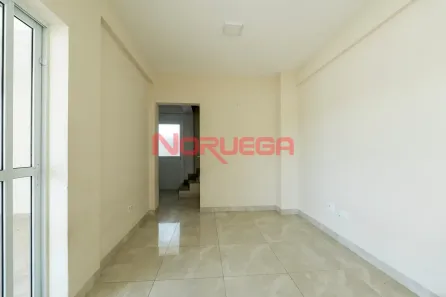 Casa com 3 Quartos para alugar, 135m² no Pinheirinho, Curitiba
