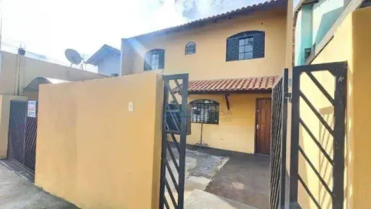 Casa com 3 Quartos para alugar, 80m² no São Vicente, Londrina