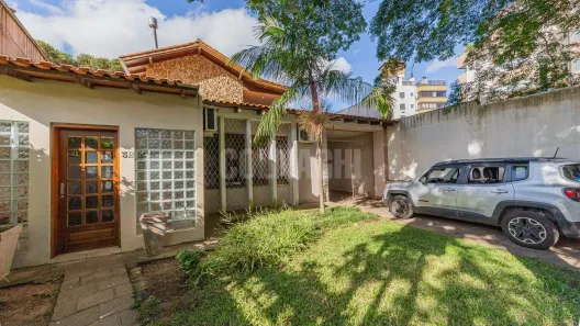 Casa com 4 Quartos à venda, 400m² no Passo da Areia, Porto Alegre
