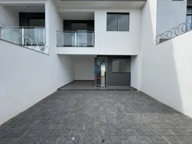 Casa com 3 Quartos para alugar, 102m² no Três Barras, Contagem