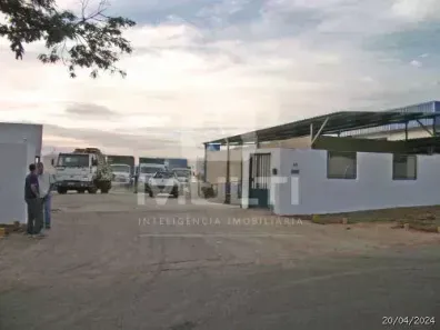 Casa com 1 Quarto para alugar, 1200m² no Distrito Industrial, Uberlândia