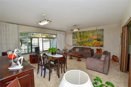 Sobrado com 4 Quartos à venda, 241m² no Chácara Inglesa, São Paulo