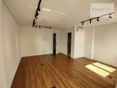Sala Comercial para alugar, 32m² no Chácara Santo Antônio (Zona Sul), São Paulo