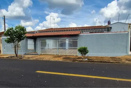 Casa com 2 Quartos à venda, 213m² no Jardim das Estações (Vila Xavier), Araraquara