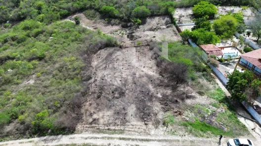 Lote/Terreno à venda, 1380m² no Nossa Senhora Aparecida, Gravatá