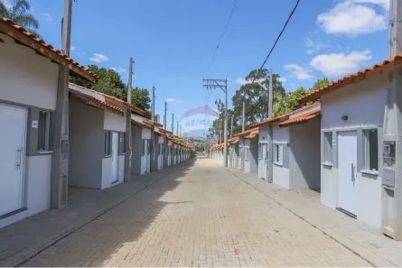 Casa de Condomínio com 2 Quartos para alugar, 56m² no Caguassu, Sorocaba