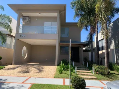 Casa de Condomínio com 3 Quartos para alugar, 260m² no Aclimação, Uberlândia